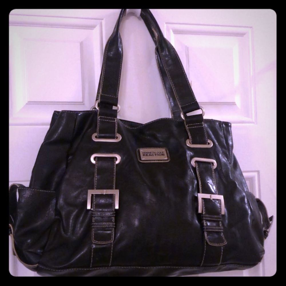 Kenneth Cole reaction buckle shoulder/tote handbag